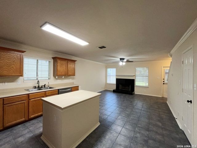 2611 Thunder Gulch, San Antonio, TX 78245