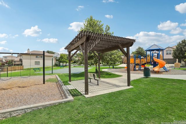 2611 Thunder Gulch, San Antonio, TX 78245