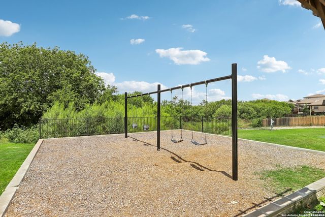 2611 Thunder Gulch, San Antonio, TX 78245