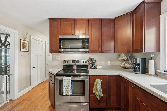 67 Thurston Ave, Northbridge, MA 01588