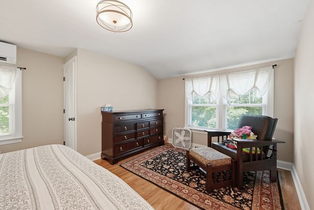 67 Thurston Ave, Northbridge, MA 01588