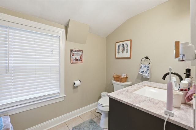 67 Thurston Ave, Northbridge, MA 01588