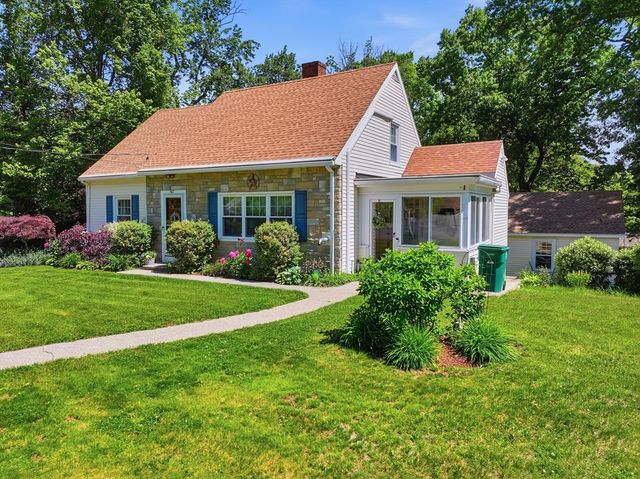 67 Thurston Ave, Northbridge, MA 01588