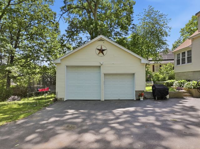 67 Thurston Ave, Northbridge, MA 01588