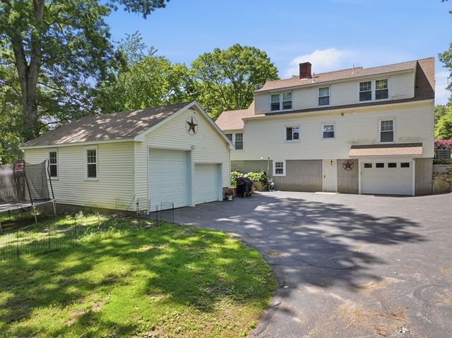 67 Thurston Ave, Northbridge, MA 01588