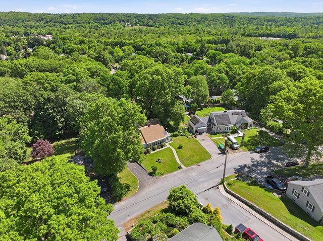 67 Thurston Ave, Northbridge, MA 01588