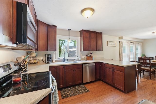 67 Thurston Ave, Northbridge, MA 01588