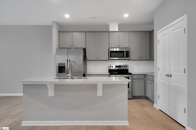 296 E Compass Way, Easley, SC 29640