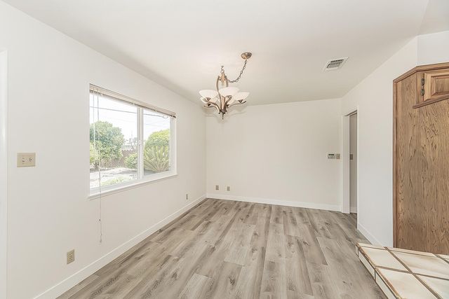 862 N Bates Avenue, Dinuba, CA 93618