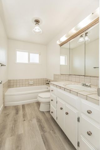 862 N Bates Avenue, Dinuba, CA 93618