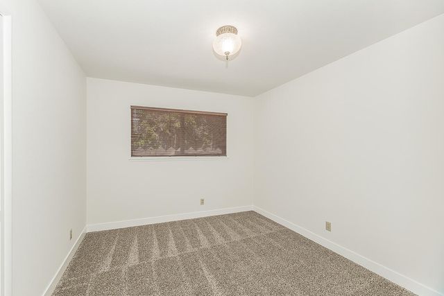 862 N Bates Avenue, Dinuba, CA 93618