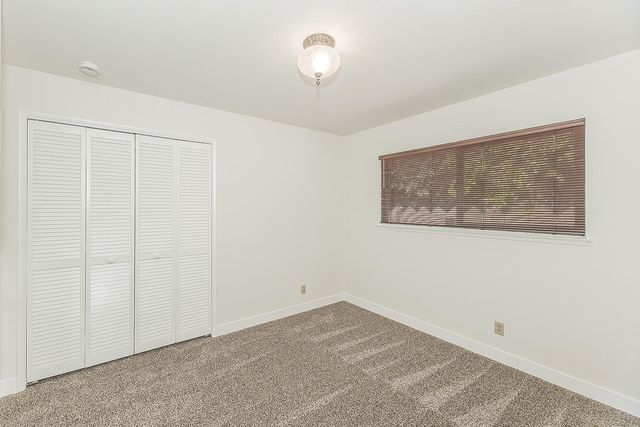 862 N Bates Avenue, Dinuba, CA 93618