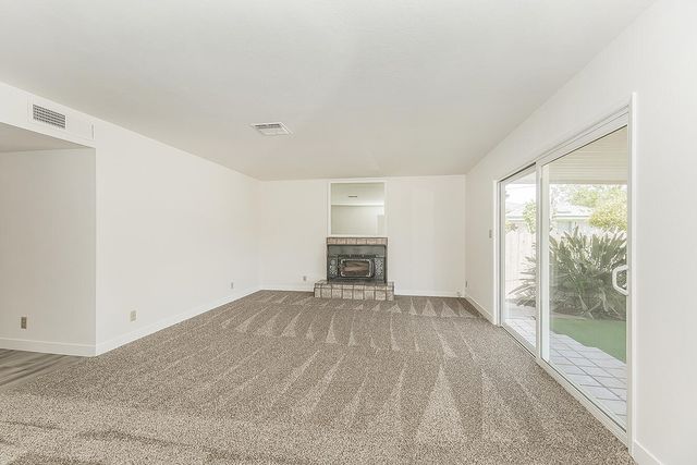 862 N Bates Avenue, Dinuba, CA 93618