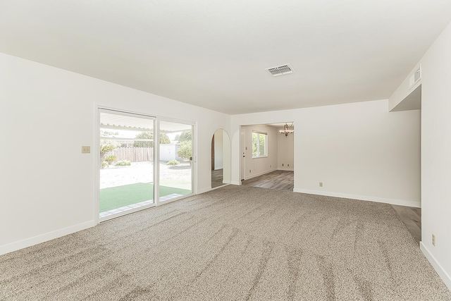 862 N Bates Avenue, Dinuba, CA 93618