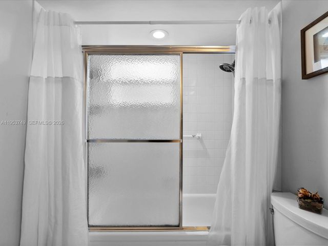 2004 Granada Dr O2, Coconut Creek, FL 33066