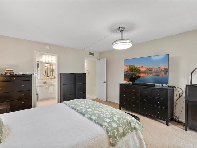 2004 Granada Dr O2, Coconut Creek, FL 33066