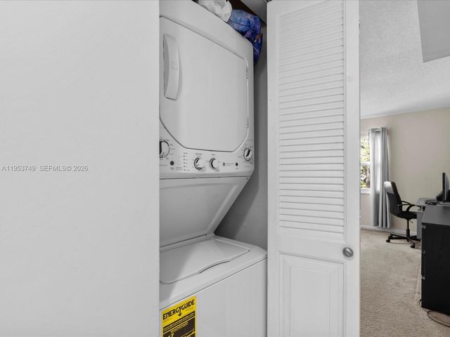 2004 Granada Dr O2, Coconut Creek, FL 33066