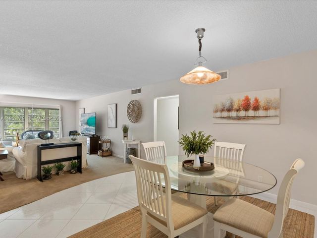 2004 Granada Dr O2, Coconut Creek, FL 33066