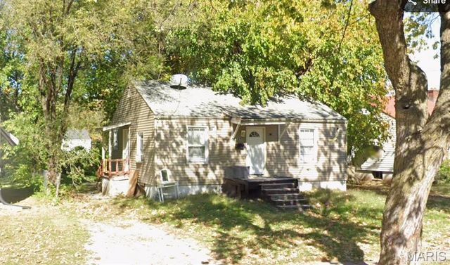 5529 Adelaide Place, East St Louis, IL 62204