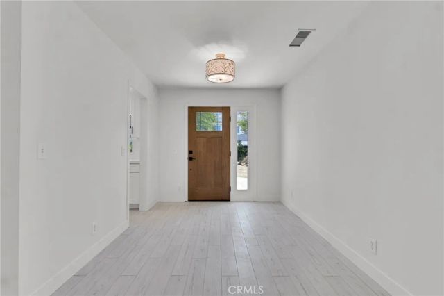 221 Acacia Lane, Newbury Park, CA 91320