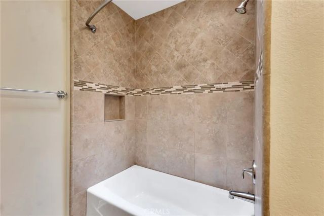 221 Acacia Lane, Newbury Park, CA 91320