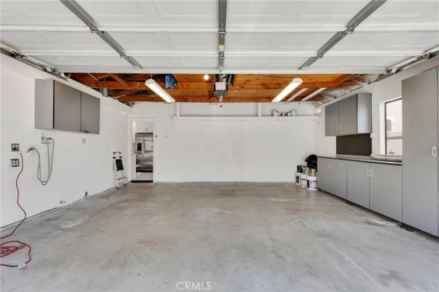 221 Acacia Lane, Newbury Park, CA 91320