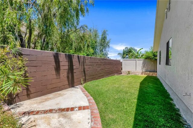 221 Acacia Lane, Newbury Park, CA 91320