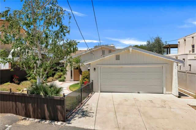 221 Acacia Lane, Newbury Park, CA 91320