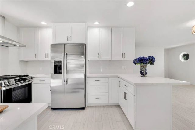 221 Acacia Lane, Newbury Park, CA 91320