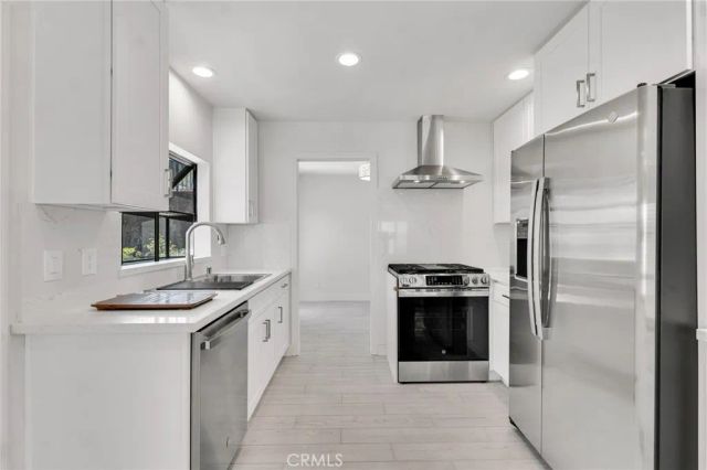 221 Acacia Lane, Newbury Park, CA 91320