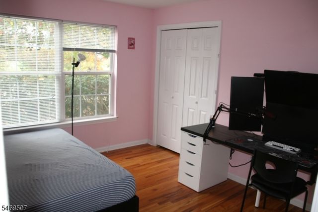38 Parkside Ct, Wayne Twp., NJ 07470