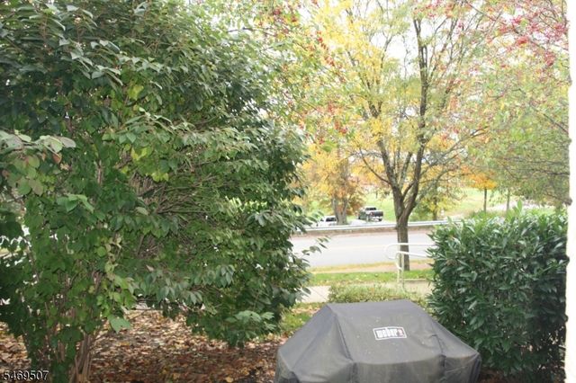 38 Parkside Ct, Wayne Twp., NJ 07470