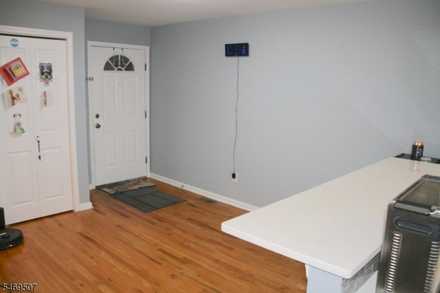 38 Parkside Ct, Wayne Twp., NJ 07470