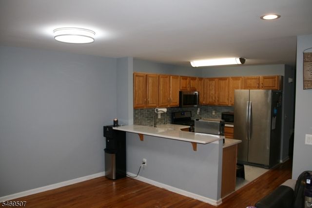 38 Parkside Ct, Wayne Twp., NJ 07470