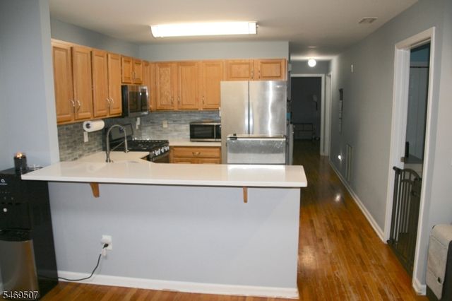 38 Parkside Ct, Wayne Twp., NJ 07470