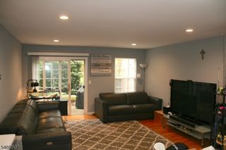 38 Parkside Ct, Wayne Twp., NJ 07470