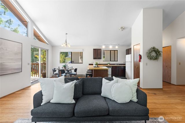 30 Parkview Circle, Bellingham, WA 98229