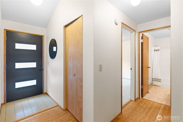 30 Parkview Circle, Bellingham, WA 98229