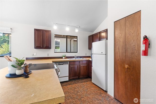 30 Parkview Circle, Bellingham, WA 98229
