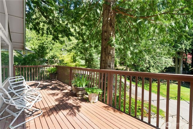 30 Parkview Circle, Bellingham, WA 98229