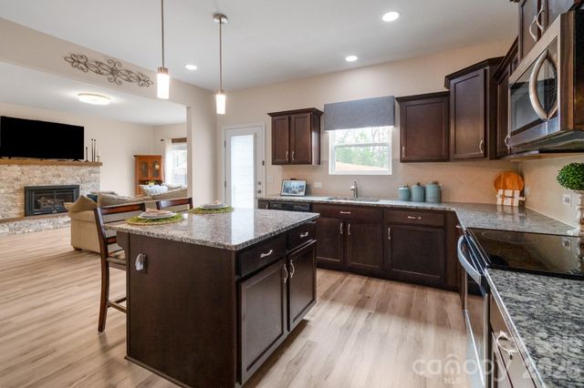 161 Old Harbor Drive, Mount Gilead, NC 27306