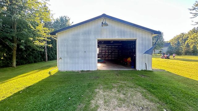3400 King Road, China Twp, MI 48054