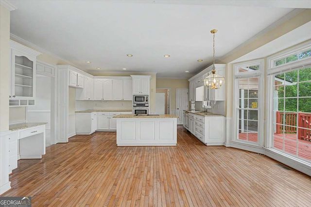 5048 Chapel Lake Circle, Douglasville, GA 30135