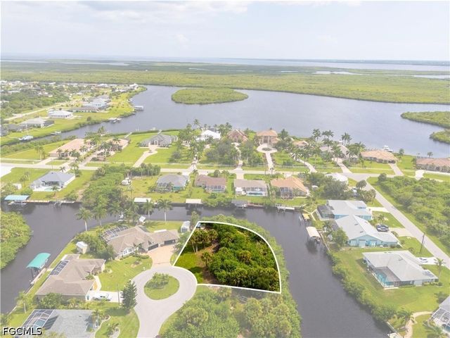 4497 Bayview ST, Port Charlotte, FL 33948