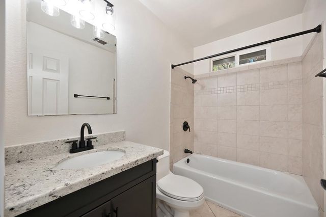 5638 Lupin Ln, Pollock Pines, CA 95726