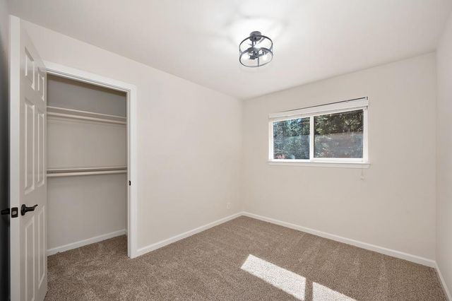 5638 Lupin Ln, Pollock Pines, CA 95726