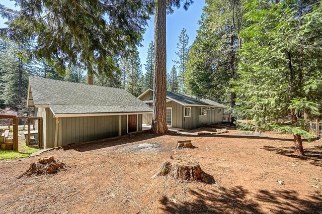 5638 Lupin Ln, Pollock Pines, CA 95726