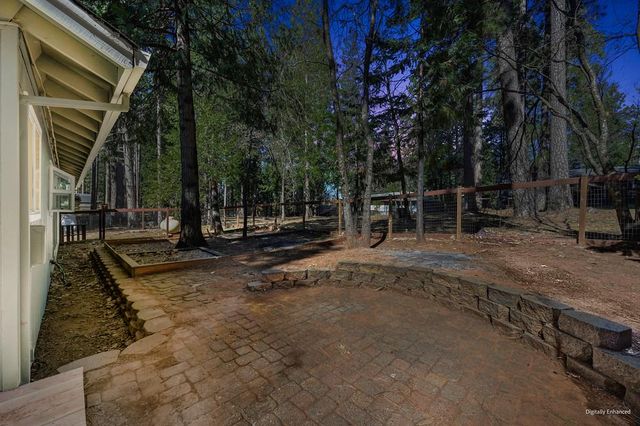 5638 Lupin Ln, Pollock Pines, CA 95726