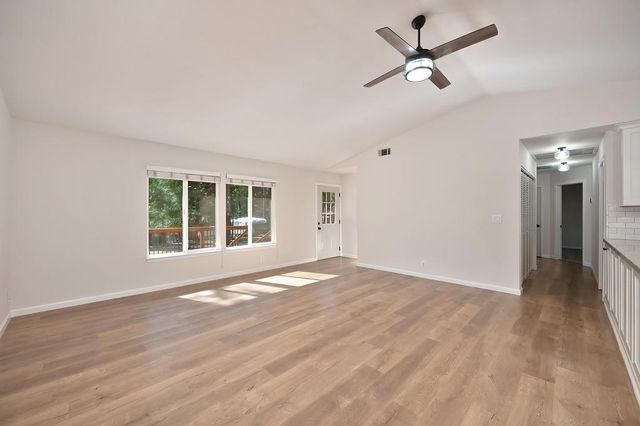 5638 Lupin Ln, Pollock Pines, CA 95726