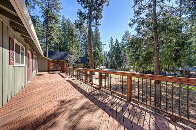 5638 Lupin Ln, Pollock Pines, CA 95726
